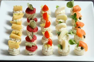 Surtidos de canapé doble molde 25un