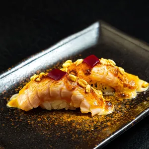 Salmón Y Ponzu