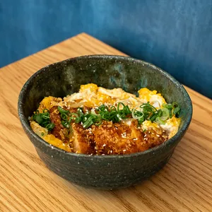 Katsudon Pollo c/ huevo