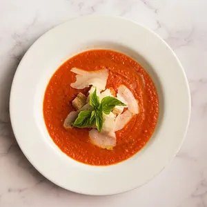 Crema de Tomate con parmesano
