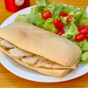 Sandwich Panini de Pollo con Verduras