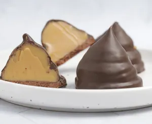VOLCÁN DE MANJAR Y CHOCOLATE