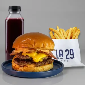 Burger + papas fritas + bebida
