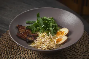 Ramen de cerdo