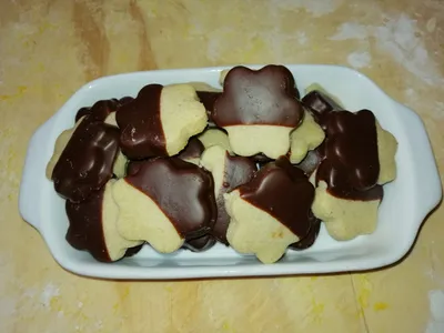 Galletas con baño de chocolate