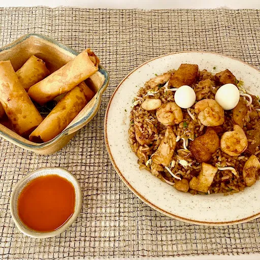 Menu Arroz Especial y Egg Roll´s x 4 Menu Arroz Especial y Egg Roll´s x 4