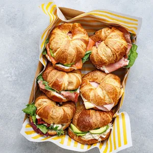 Croissant con relleno a elección