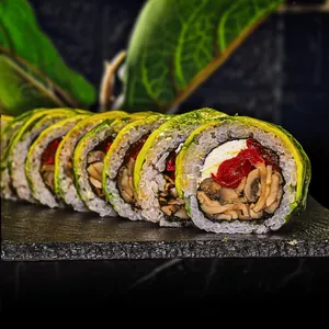 Avocado veggie cheese