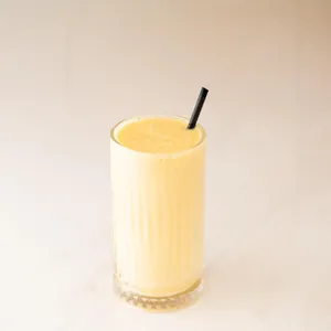 JUGO DE PIÑA, MIEL Y CEDRÓN