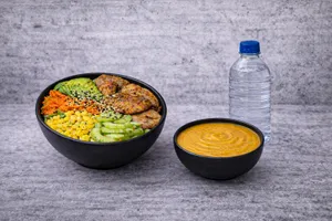 Ensalada a Elección + Agua Mineral + Crema