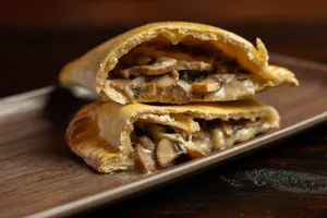Empanada Champiñon Queso