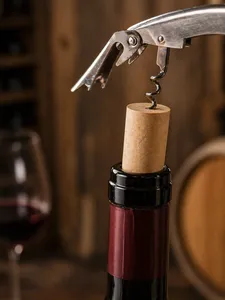 Descorche botella vino