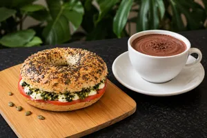 Promo CHOCOLATE INTENSO + Sándwich Capresse
