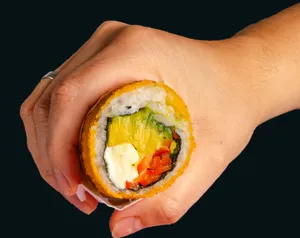 2x1 handroll palta, queso, pimenton
