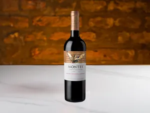 CP Montes Limited Carmenere