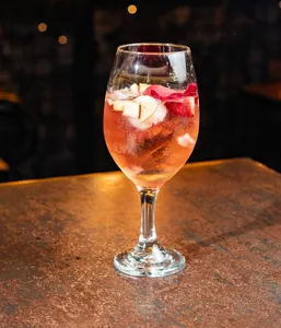 Copa De Sangria Rosada