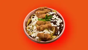 Chilaquiles con Rib Eye Crujiente