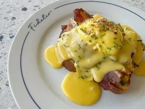 Huevo Benedictino Bacon