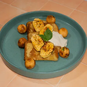 French toast de crema de whisky