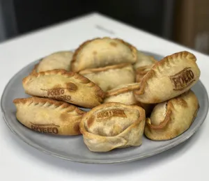 Docena De Empanadas