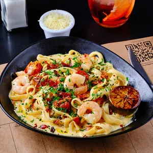 Fettuccine Camarón Bacon
