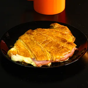 Prensado Croissant Jamón Queso - Edición Limitada