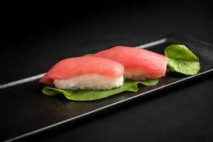 Nigiri Tuna (2 Unidades)