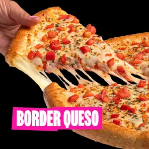 Pizza Border Queso Pepperoni con borde relleno de queso bañado en nuestra salsa de ajo parmesano, tomates en cubos, mozzarela  salsa de tomate y un toque de orégano parmesano.
