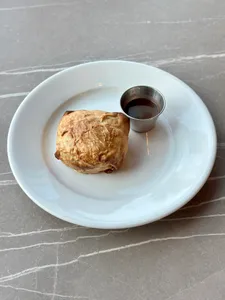 Strudel de carne mechada en masa filo