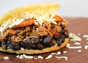 Promo Arepas 3 ingrediente+Bebida