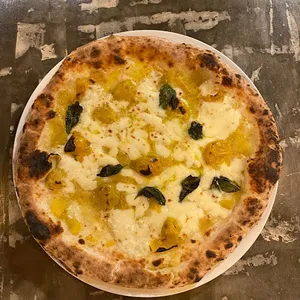 Pizza Golden Margherita