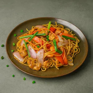 Tallarín Saltado de Pollo