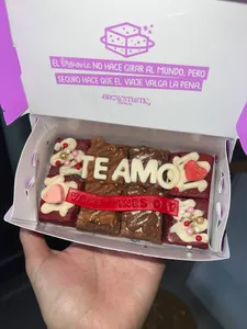 Caja x8 Valentine Minibrownies