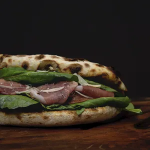 Panuozzo prosciutto crudo