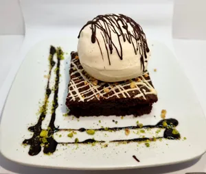 brownie con helado