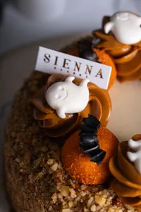 Carrot Cake Halloween Mediano