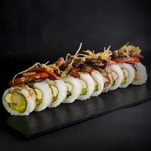 LOMO SALTADO ROLL
