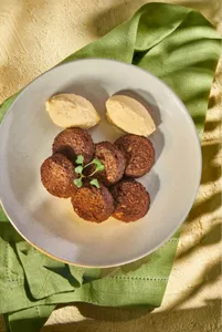 Falafel con Hummus