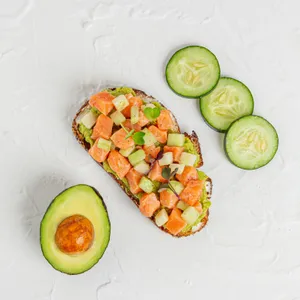Tostada Salmon