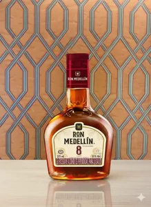 Botella Ron Medellín 8 años