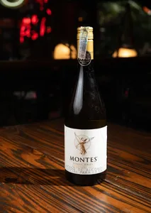 Montes Classic (Botella)