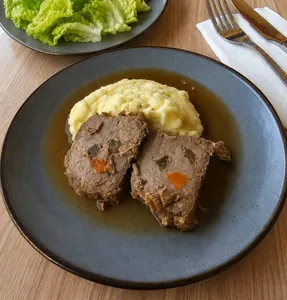 CARNE MECHADA