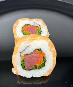 Maguro especial roll