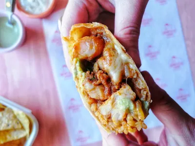burrito CAMARONES ENCHIPOTLADOS