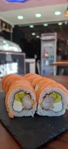 18. Camarón Furay, Queso, Palta, Envuelto en Salmón