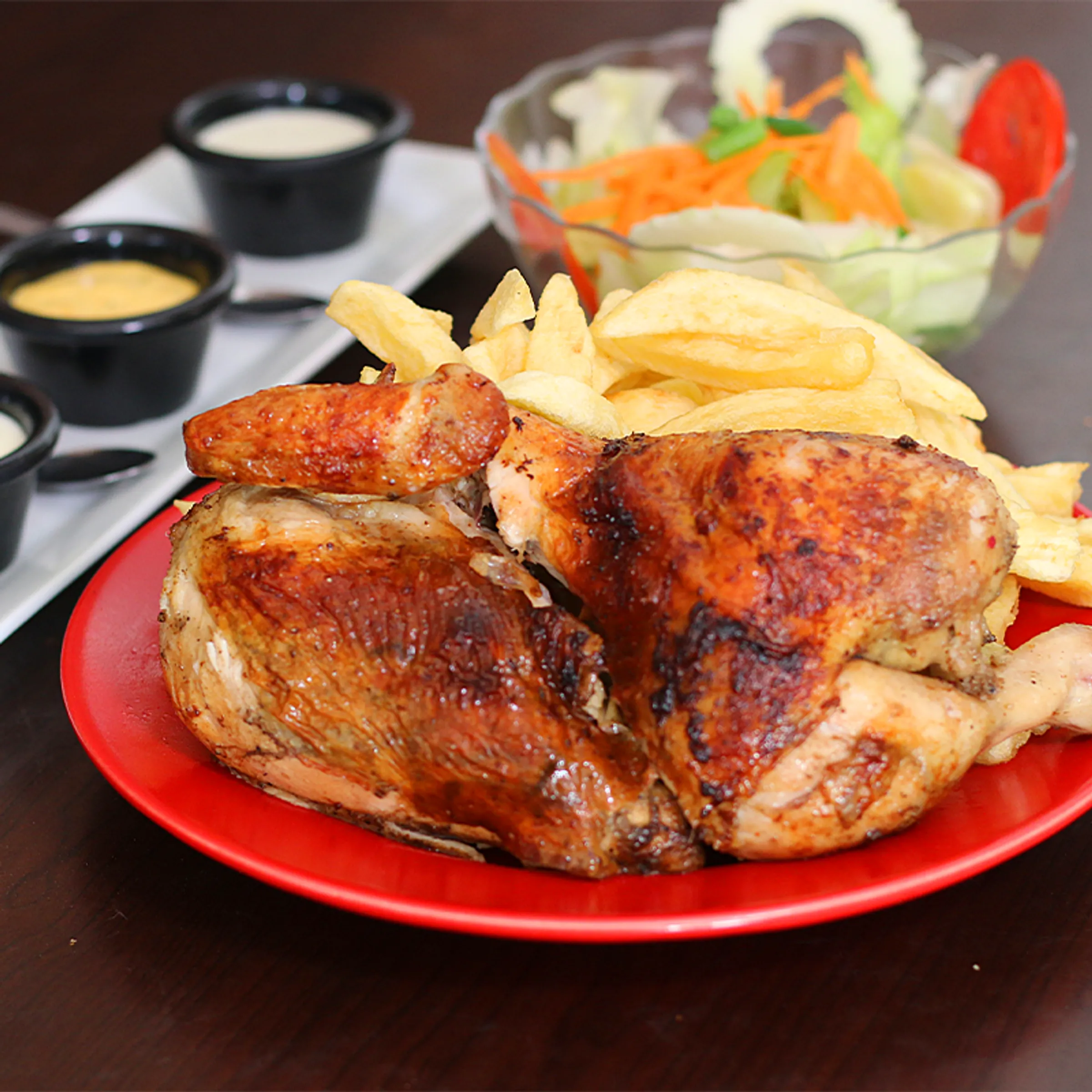 1/2 Pollo a la Brasa - Leña & Carbón | Pasión por el Sabor