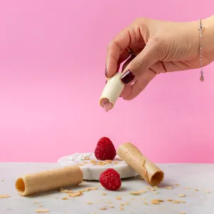 Barquillos Medios de Frambuesa Caja de 12u