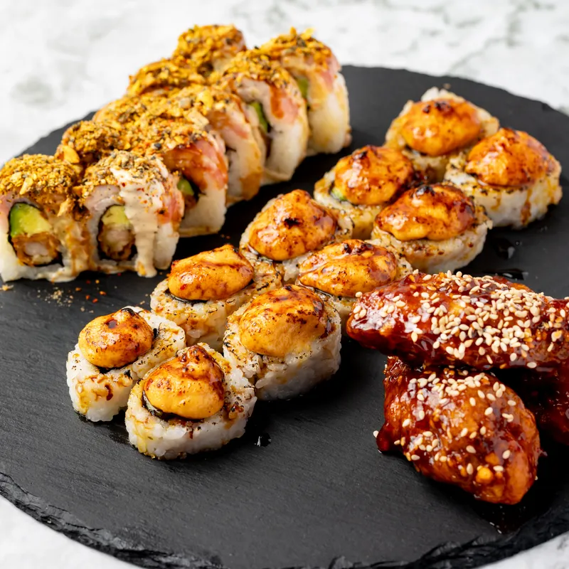 Sunsushi # 2 (20 Makis) + 6 Alitas