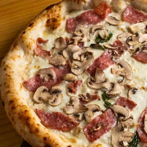 Pizza Salame Funghi