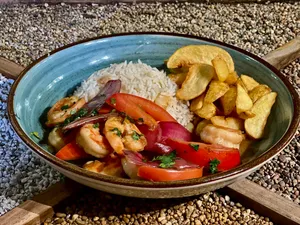 Camarón Saltado